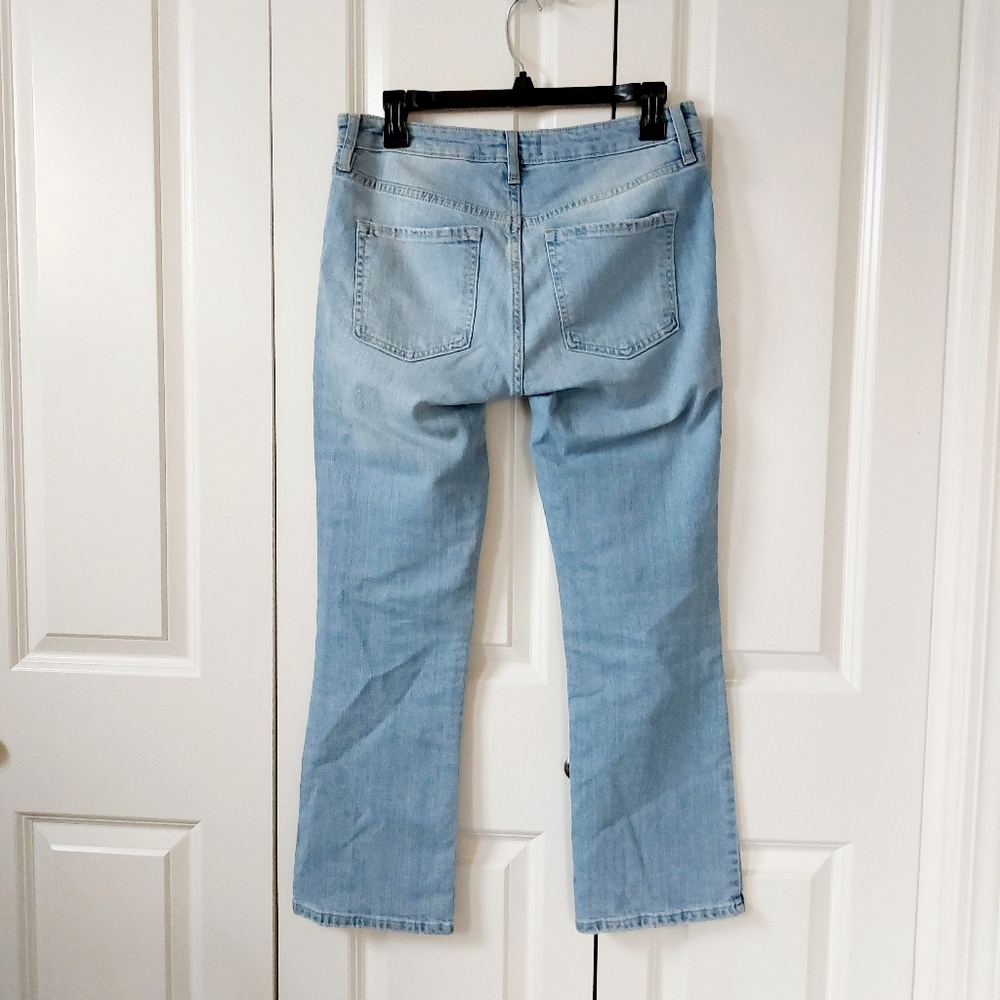 Light Wash Midrise Crop Flare Jeans size 27 We the Free OB1417538 - Picture 4 of 10